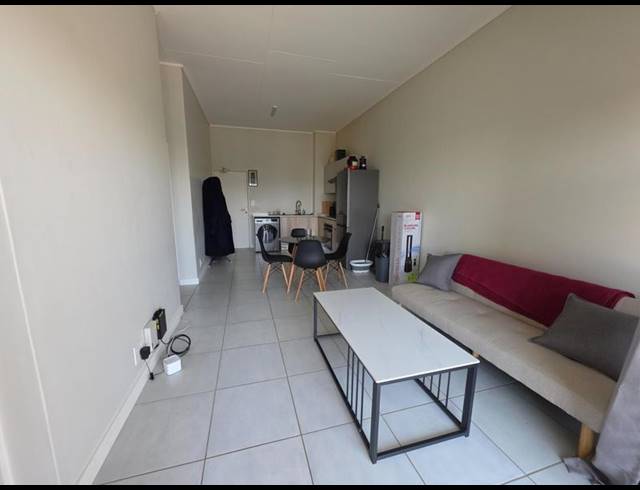 2 BEDROOM PROPERTY TO RENT IN MOOIKLOOF